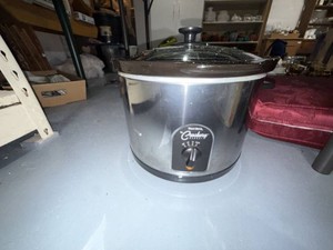 West Bend Crockery Slow Cooker & Aluminum Stovetop Pressure Cooker