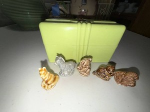 Vintage Art Deco Style Plastic Trinket Box with Mini  Wade Animal Figurines made in England