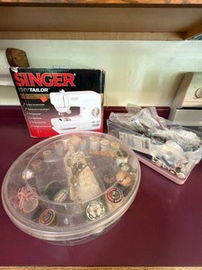Singer Tiny Tailor Sewing Machine w Box & Sewing Notions Accessories