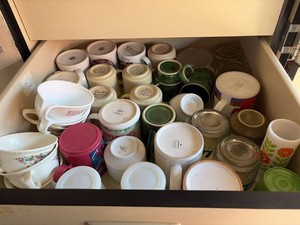 Box Lot of Vintage Mugs Bowls Plates Glassware & Kitchenware