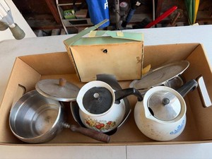 Vintage Kitchenware Lot Enamel Tea Kettles Aluminum Pan Williamsburg