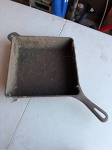 Griswold No. 768 Square Utility Skillet Erie PA 9x9 Cast Iron