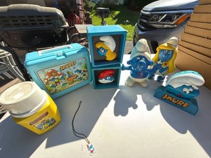 Vintage Smurfs Collectibles Lot Lunchbox Thermos Speakers Figures