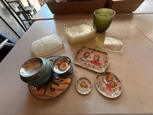 Lot of Assorted Vintage Kitchenware Child Tin Tray Glass Aluminum
