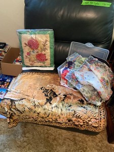 Lot of Vintage Floral Handkerchiefs Linens Throw Blanket & Cover