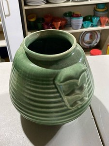Red Wing Art Pottery Green Glaze Handled Vase 216 7.5in Tall