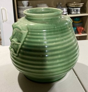 Red Wing Art Pottery Green Glaze Handled Vase 216 7.5in Tall