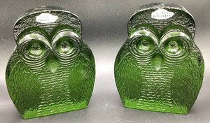 Pair of Vintage Solid Cast Emerald Green Blenko Glass Owl Bookends