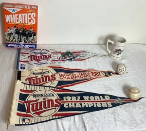 Major League Baseball Lovers Bundle