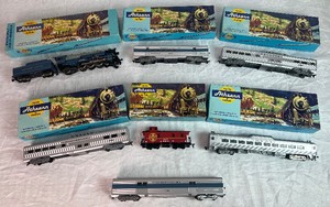 Bundle of 7 Vintage Athearn HO Scale Trains In Miniature
