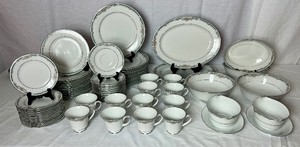 Noritake Legendary Collection Enhancement Pattern 4035 China Set