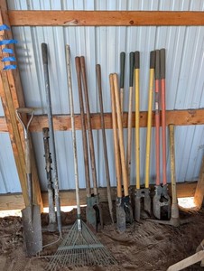 Mixed Lot Long-Handled Garden Tools