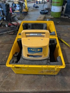Spectra Precision Laser LL500 Rotary Laser Level With Case