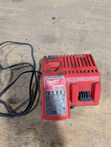 Milwaukee M12 M18 Battery Charger