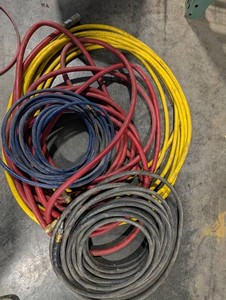 Klutch Rubber Air Hoses 38 in 300 PSI Mixed Lot