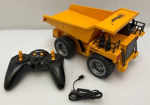 Miniature RC Dump Truck With Charging Cord And Remote 6 x 6 x 11