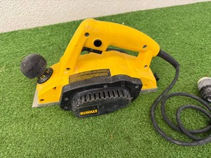 DeWalt DW680 2.55mm Planer