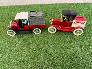 Pair of Lennox Ertl Truck Banks