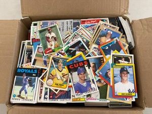 Box of Baseball Cards - Appears to Be Mainly Commons