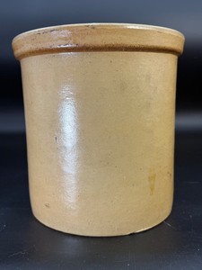 Antique 1-Gallon Red Wing  Minnesota Stoneware Co. Bottom-Stamped Salt-Glaze Crock  Hand-Marked 5 � (Pounds of Clay to CastThrow) (Circa 1883-1895)