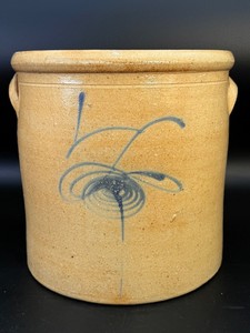 Antique Red Wing 4-Gallon Salt Glaze Stoneware Crock, Cobalt Bee Sting  Lazy 8