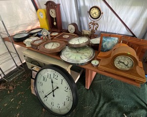Large Mixed Clock Collection  Wall, Mantel, Shelf & Decorative Clocks