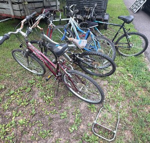 Mixed Lot of Adult Bicycles  Various Brands & Styles