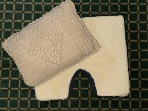 Lot of Assorted Cream Home Textiles Crochet Pillow Bath Contour Rug