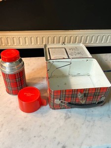 Vintage Aladdin School Lunch Kit With Vacuum Bottle & Cup