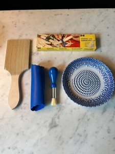 Monopol Asparagus & Vegetable Peeler Set With Ceramic Garlic Grater Dish, Sleeve Style Garlic Peeler, and Prep Brush Mixed Lot