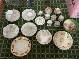 Yamaka China Teacup & Saucer Mixed Lot