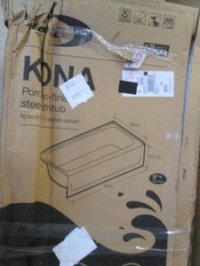 Bootz Kona porcelain steel bathtub...