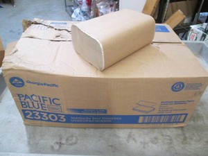 Case of multi fold napkins...
