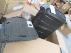 New Samsonite locking hardshell sui...