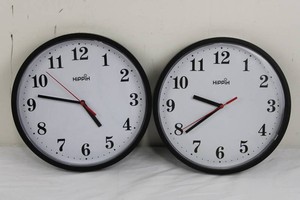 HipPiH Wall Clocks (Lot of 2)