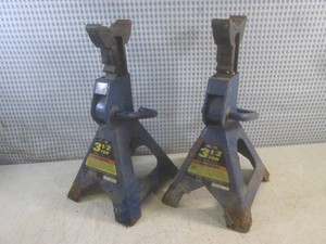 (A-2) Pair of Allied 3 12 Ton Jack...