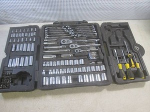 (EW5) Stanley Portable Tool Set Kit...