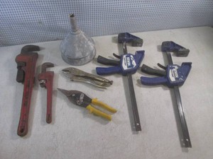(EW4) Assorted Hand Tools - Pipe Wr...