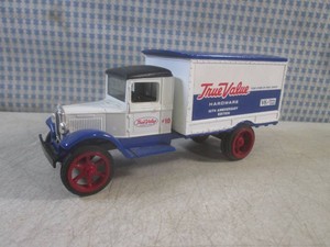 (FS) Ertl Diecast 1931 Hawkeye 10th...