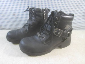 (CSB) Pair of Womens Harley Davids...