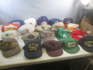 (BR1) Large Assortment of Caps...