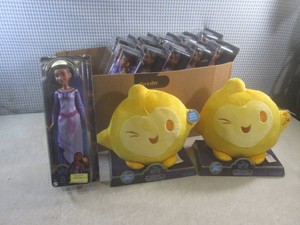 (EW2) 11 Disney Wish Asha ofde Ros...