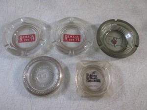 (EC1) 5 Vintage Glass Ashtrays...