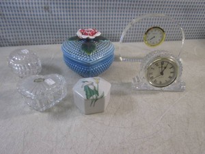 (BS) 2 Glass Clocks and 4 Trinket B...