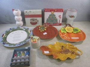 (A-3) Decorative Holiday Plates and...