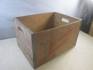 (EW4) Vintage Fairmont Wood Crate B...