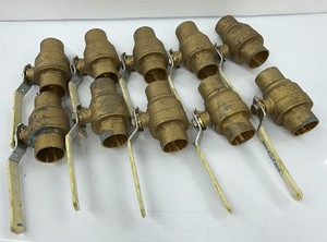 Lot of 10 - brass full-port ball valves,1-14 in size