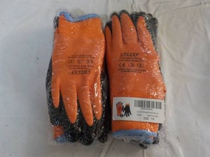 4 pair Water Proof Gloves size 7S...