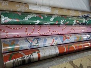 5 rolls Gift Wrapping Paper...