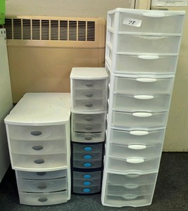 small storage containers (10 in lot)